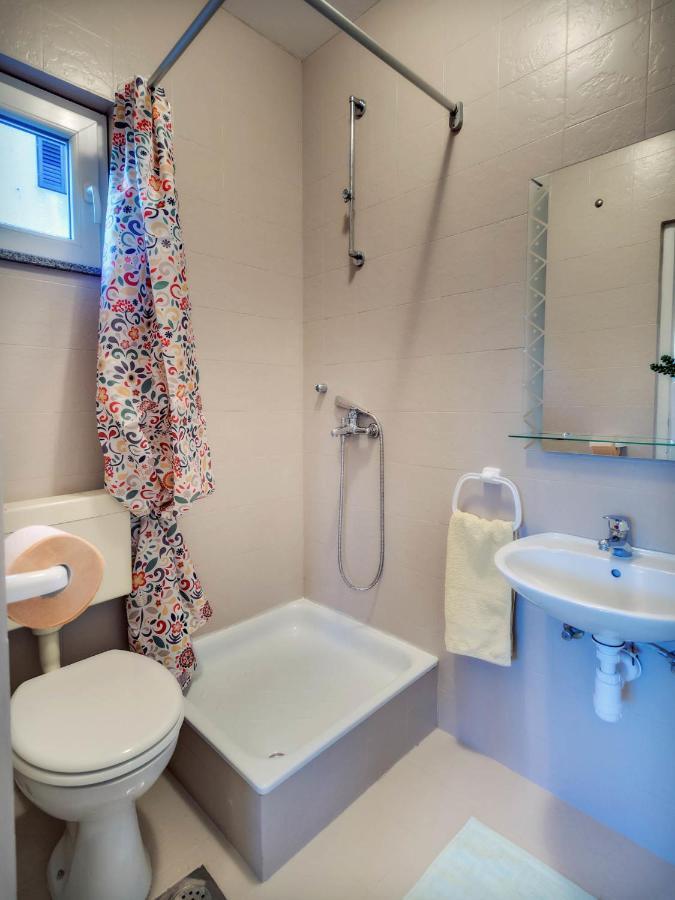 Apartments Zizic Vodice Chambre photo