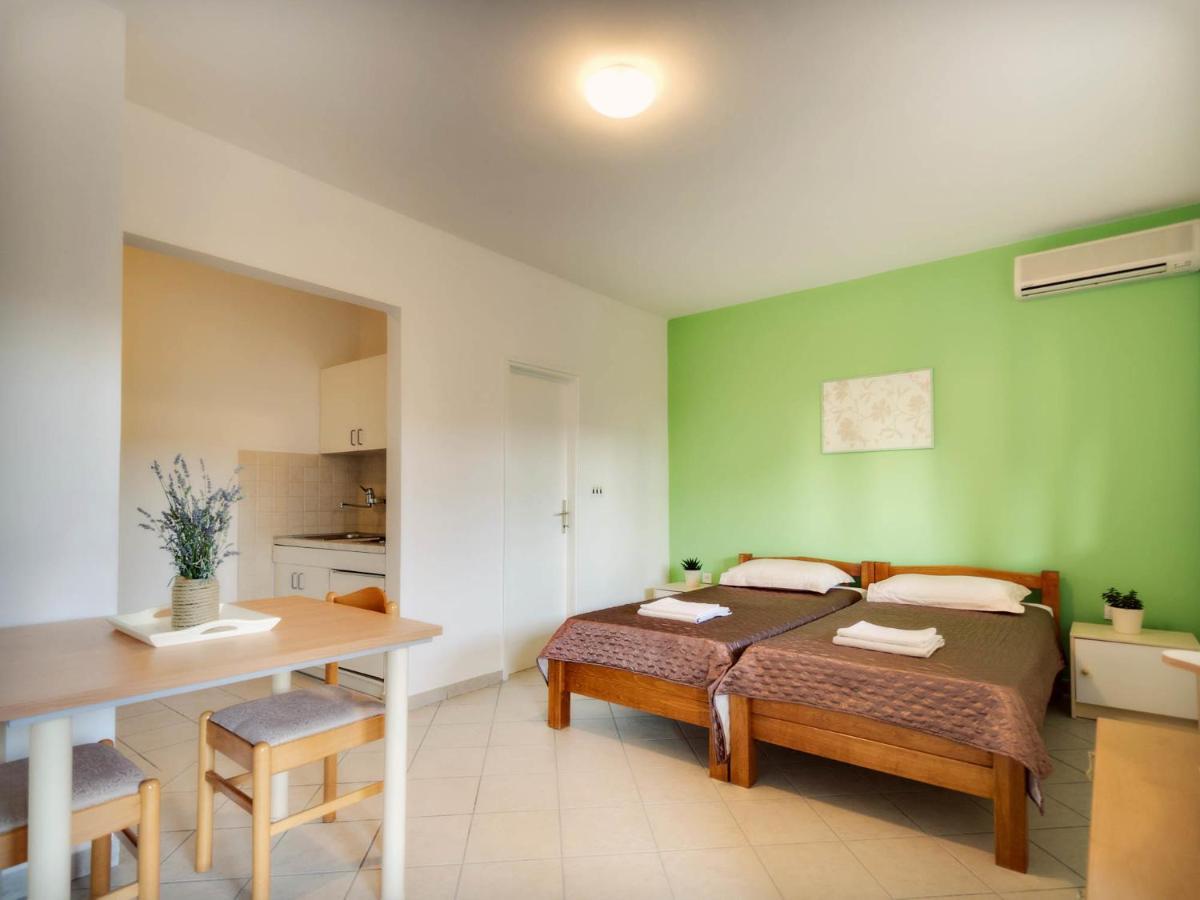 Apartments Zizic Vodice Chambre photo