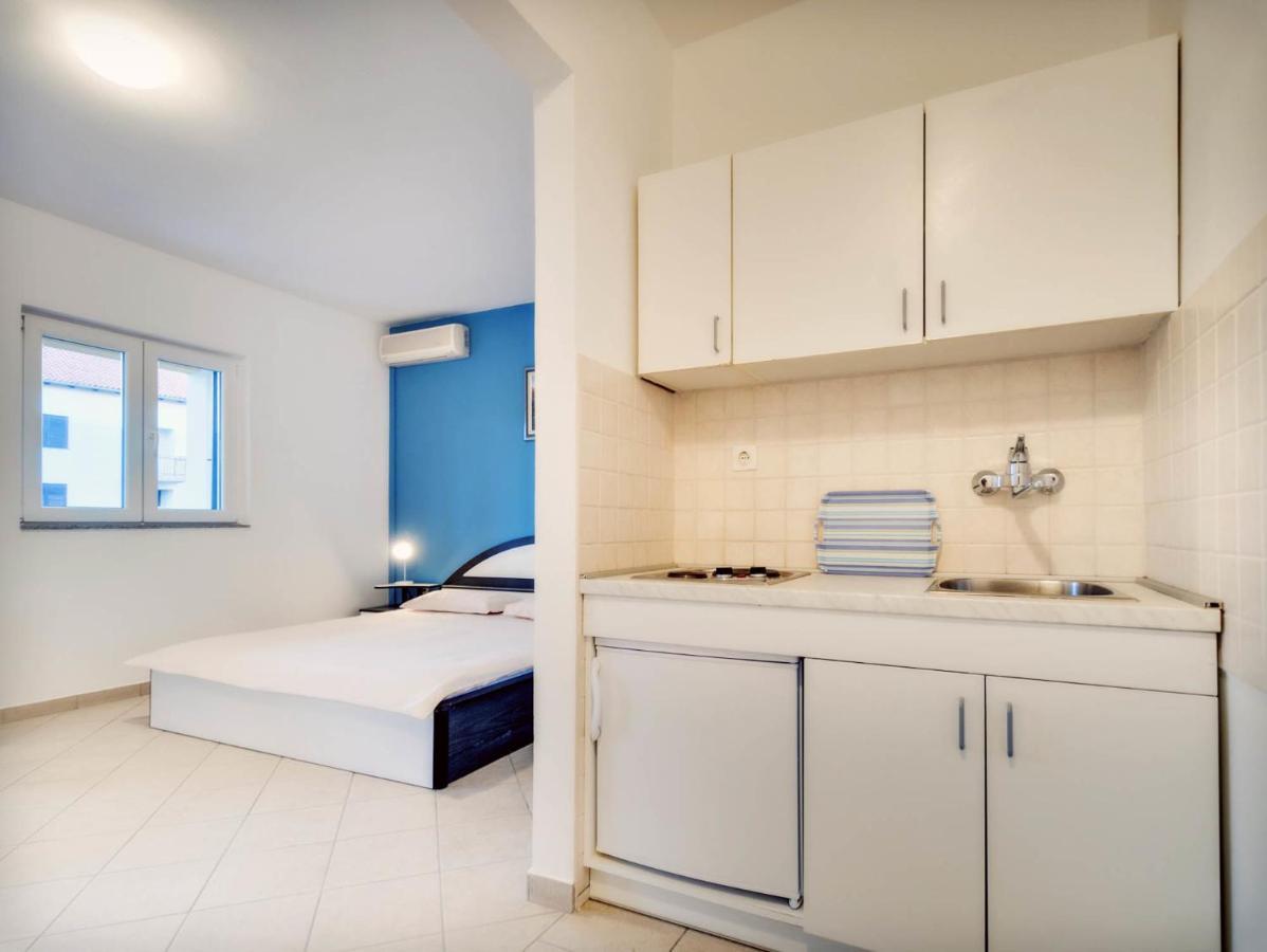Apartments Zizic Vodice Chambre photo